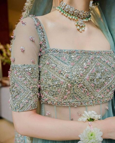 Netted Blouse Designs, Blouse Designs Catalogue, Fest Outfits, Latest Model Blouse Designs, Lehenga Blouse Designs, Fashionable Saree Blouse Designs, Net Blouses, Blouse Design Images, Wedding Blouse Designs