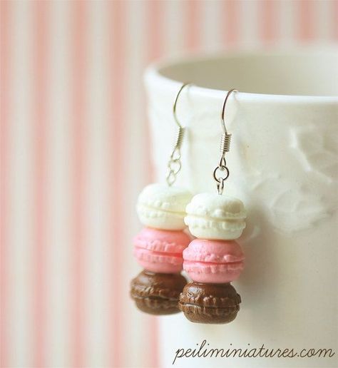 Neapolitan Macarons, Macaron Earrings, Gift 21, Earrings Food, Strawberry Earrings, Miniature Food Jewelry, Food Earrings, Cute Polymer Clay, Vanilla Chocolate