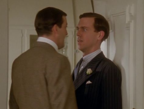 Shrugging Reference, Bertie Wooster, Jeeves And Wooster, Stephen Fry, Medical Malpractice, Hugh Laurie, Tv Land, Alley Cat, Elegant Man