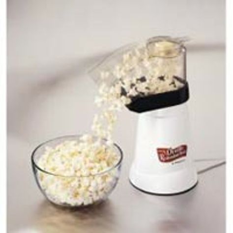 Spritz air popped corn with olive oil to get salt to stick. Air Pop, Air Popcorn Maker, Air Popper, Air Popped Popcorn, Popcorn Seasoning, Popcorn Popper, Sprinkle Salt, Food Substitutions, Popcorn Machine