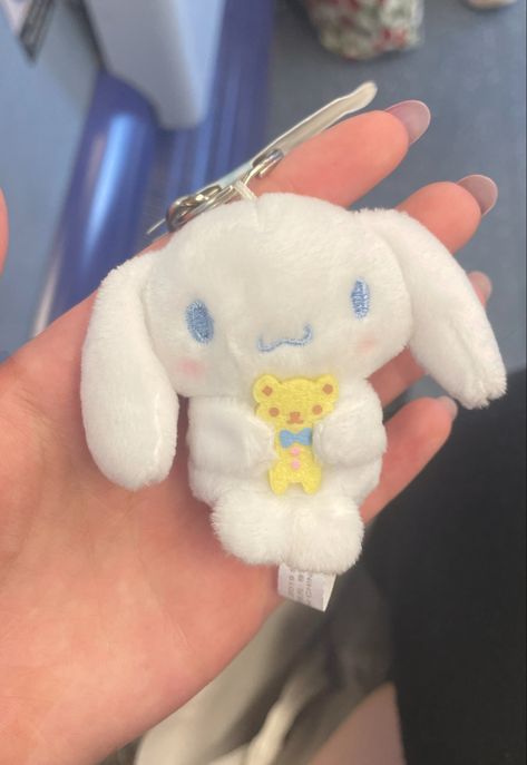 Japan centre london covent garden cinnamoroll sanrio cute bag keychain aesthetic inspo Sanrio Cinnamoroll Keychain, Keychain Plushies Aesthetic, Sanrio Keychain Aesthetic, Sanrio Keychain Plush, Plush Keychain Aesthetic, Cinamoroll Keychain, Bag Keychain Aesthetic, Cute Keychain Aesthetic, All Sanrio Characters