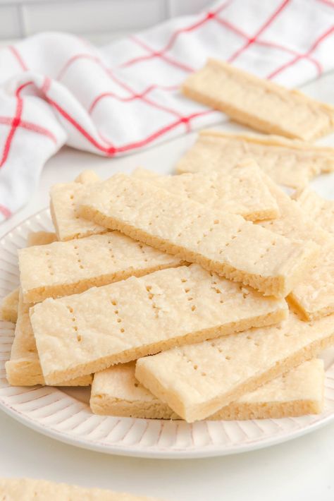 Scottish Shortbread Recipe, Traditional Shortbread Recipe, Walkers Shortbread Cookies, Recipes Deserts, Scottish Shortbread Cookies, Best Shortbread Cookies, Scottish Shortbread, Gluten Free Shortbread, Walkers Shortbread