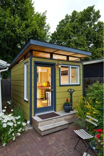 Green Shed, She Shed Office, Office Shed, Shed Office, Backyard Storage Sheds, Shed Ideas, Brick Patio, Backyard Cottage, Studio Shed