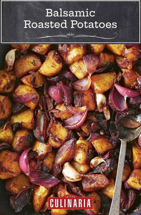 What a brilliantly simple idea: Roast chunks of potatoes, wedges of red onions, pancetta, and garlic in oil and balsamic vinegar. #weeknightdinner #sidedish #potatoes #potatolovers Balsamic Potatoes, Potatoes Wedges, Potatoes With Onions, Roasted Potatoes And Onions, Red Potato Recipes, Red Onion Recipes, Roasted Red Potatoes, Potatoes Onions, Roasted Potato Recipes