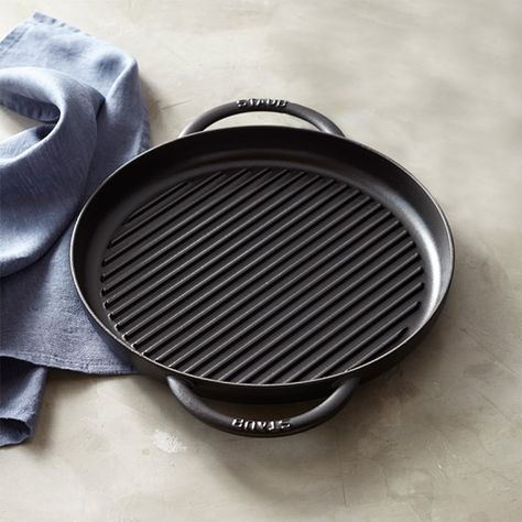 Stove Top Grill, Staub Cookware, Small Grill, Cast Iron Grill Pan, Cast Iron Griddle, Cast Iron Grill, Iron Chef, Kitchenware Store, Iron Skillets