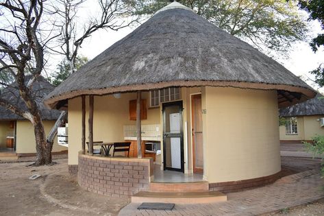 African Hut, Round House Plans, House Plans South Africa, Hut House, Aesthetic Interior Design, Bamboo House Design, African House, Thatched House, Mud House