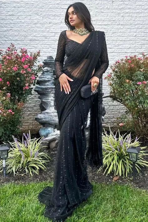 KUSH MALHOTRA - 25 "𝙎𝙝𝙚 𝙬𝙖𝙨 𝙝𝙞𝙨 𝙚𝙫𝙚𝙧𝙮𝙩𝙝𝙞𝙣𝙜. 𝙒𝙞… #romance #Romance #amreading #books #wattpad Lace Saree Blouse, Black Saree Designs, Black Net Saree, Sarees For Girls, Simple Saree Designs, Bridesmaid Saree, Lace Saree, Indian Designer Sarees, Fancy Sarees Party Wear