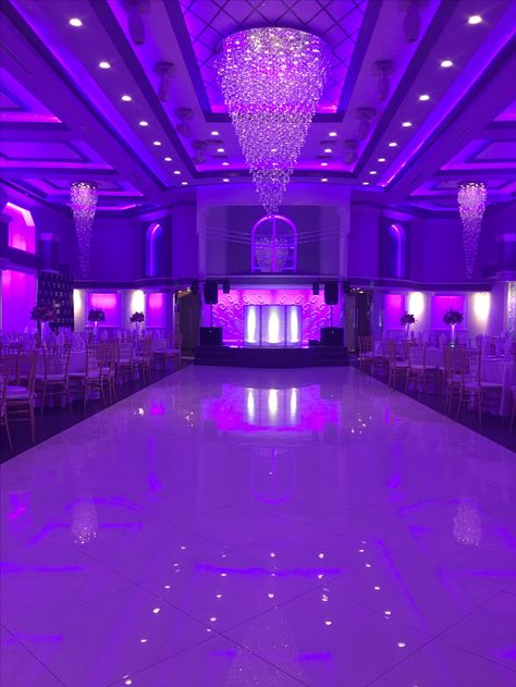 Quince Themes Purple, Venues For Sweet 16, Night Quinceanera Theme, Quinceanera Room Ideas, Purple Quiencera Theme, Quince Theme Ideas Purple, 15 Venue Ideas, Venue For Sweet 16, Purple Quinceanera Venue Ideas