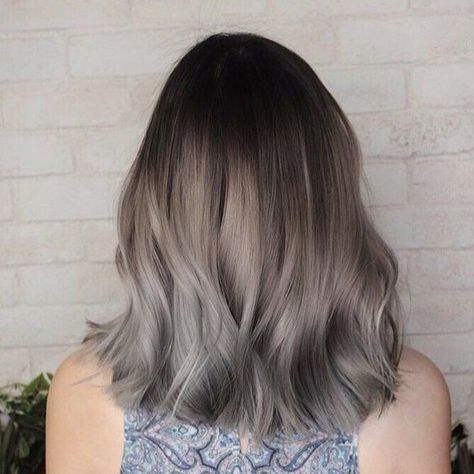 Tuns Bob Lung, Blond Ash, Gray Highlights, Brown Ombre Hair Color, Ashy Hair, Grey Ombre Hair, Highlights Ombre, Short Ombre Hair, Brown Ombre Hair