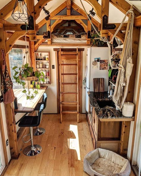 Tiny Timber Frame House, Tiny Timber Frame, Ecological House, Tiny Cabin, Space Place, Cabin Style, Cabin Life, Cute Room Decor, Cozy Cabin