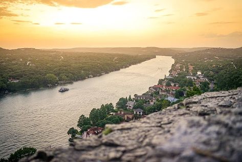 Mount Bonnell for Beginners | Visit Austin, TX Gulf Coast Beaches, Explore Texas, Visit Austin, Picnic Spot, Romantic Places, Texas Travel, Texas Hill Country, Austin Texas, Nice View