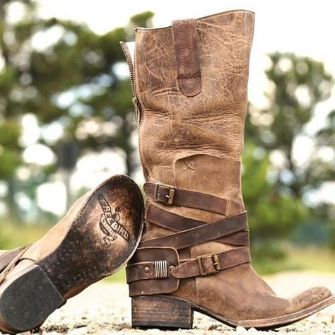 Bota Country, Thanksgiving Sale, Freebird By Steven, Boots Boots, Cute Boots, Boot Bag, Shoe Closet, Crazy Shoes, Shoe Obsession