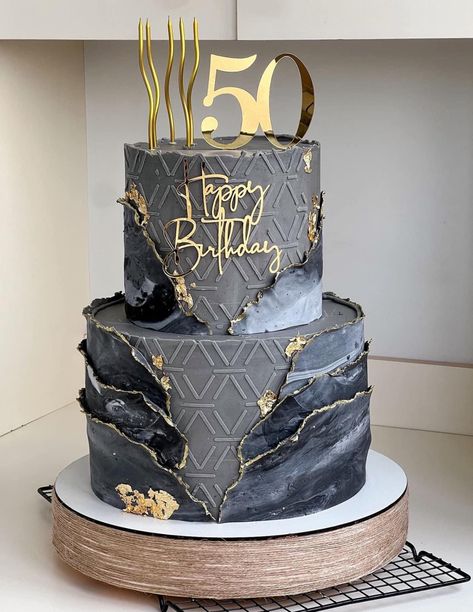 Birthday Cake For Men 40 Years, Cake 65th Birthday Men, 50 Birthday Cakes Men, Birthday Cake For Men Husband Unique, 50th Birthday Cake Men, Torte Schwarz Gold, Extravagant Birthday Cakes, 50 Th Birthday Cake For Men, Luxury Cake For Men