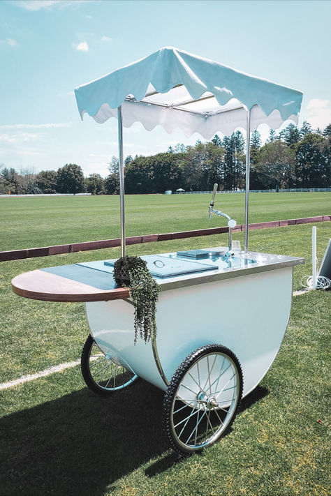 Looking for a high-quality mobile bar solution? Our unique mobile bar carts are handmade in the USA with high-quality materials to ensure your cart keeps up with the demands of your business. With stainless steel counter and accents and durable indoor/outdoor aluminum exterior, the quality craftsmanship and attention to detail is sure to impress at any event. Tap Cart, Food Cart Business, Mobile Bar Cart, Cocktails Cart, Mobile Bars, Steel Counter, Photo Drop, Ice Cream Cart, Stainless Steel Counters