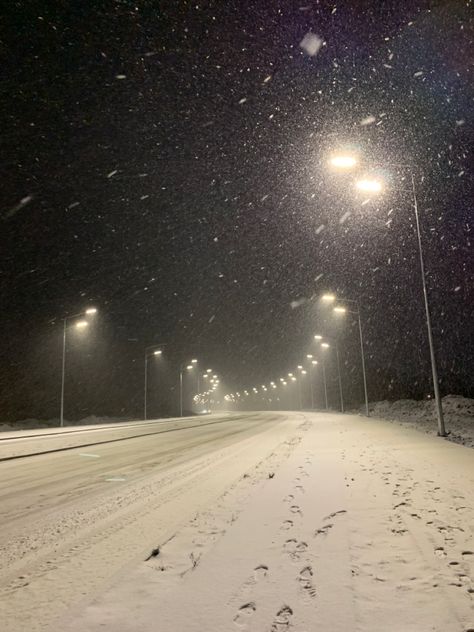 Winter Road Aesthetic, Snowy Train Tracks, Snowy Road Aesthetic, Winter Lanterns, Snowy Environment, Snowy Aesthetic, Snowy Town, Snowy Road, Mountain Trekking