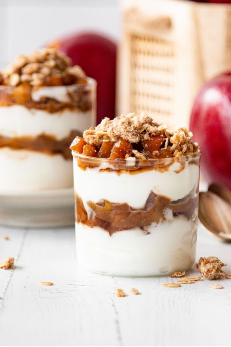 Satisfy sweet tooth cravings any time of day with our Cosmic Crisp® Apple Crisp Parfait. It combines apples with your favorite fall spices (hello cinnamon and nutmeg!) to transform this warm-weather treat into a fall delight. Save now, and click through to get the full recipe! Apple Crisp Half Baked Harvest, Cosmic Crisp Apple Recipes, Apple Crisp With Caramel Drizzle, Apple Crisp Extra Crisp, Ultimate Apple Crisp, Cosmic Crisp Apple, Best Apple Recipes, Crisp Apple, Savory Dinner