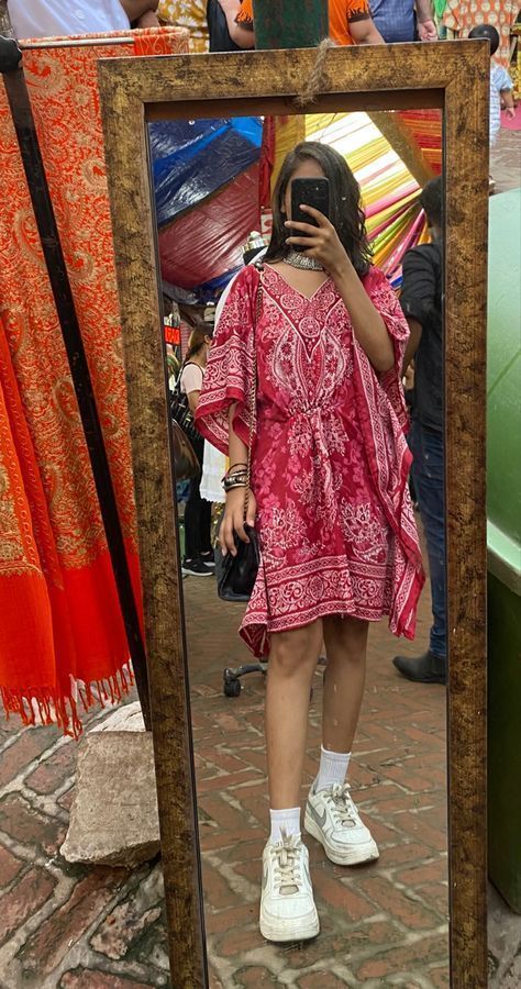 Cotton Kurti Aesthetic, Outdoor Makeup Looks, Different Patterns Outfits, Indian Boho Fashion Outfits, Desi Casual Outfits Aesthetic, Modern Boho Outfit Aesthetic, Earth Themed Outfits, What To Wear In Jaipur, Outfit For Jaipur Trip