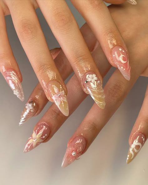 Soft floral set 🌼 Romantic Nails, Long Nail Designs, Floral Nail, Mermaid Nails, Classy Acrylic Nails, Floral Nail Art, Pretty Gel Nails, Really Cute Nails, Soft Nails