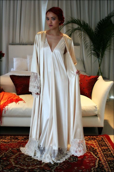 Fiona Champagne Satin Bridal Wedding Robe Bridal Lingerie Sousse, Sleepwear Ideas, Wedding Sleepwear, Victorian Nightgown, Pijamas Women, Lingerie Satin, Robes Glamour, Bridal Nightgown, Satin Fashion