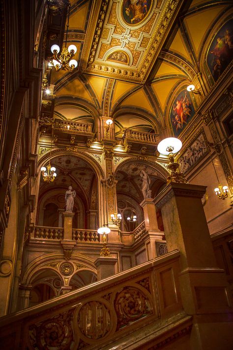 Vienna Opera House Opera House Wallpaper, Opera Vienna, Vienna Opera House, Vienna Architecture, Vienna Aesthetic, Vienna Waits For You, The Last Bookstore, Vienna Travel, Dark Evil