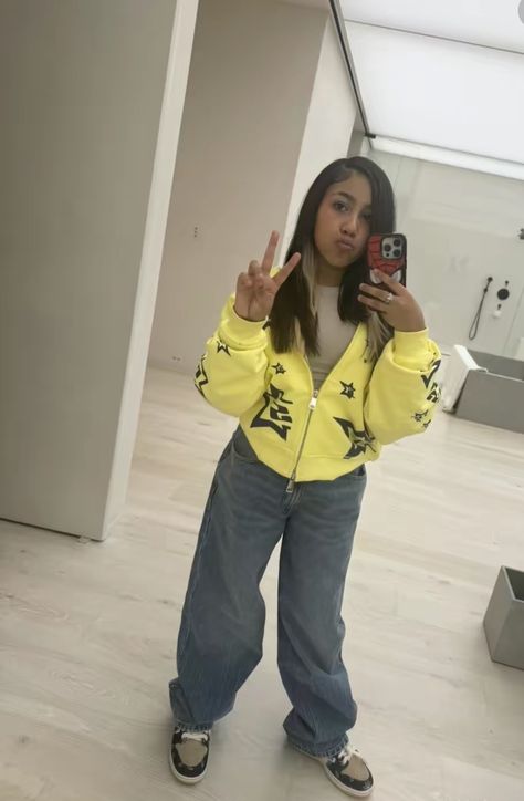 North West Kardashian Outfits, North Kardashian West Outfit, North West Bedroom, North West Aesthetic, North Kardashian West, North West Fashion, North West Outfits, North West Kardashian, Kim Kardashian And North