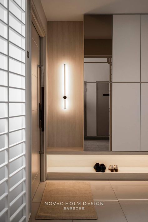 Japanese Foyer, Walk In Closet Vanity, Foyer Cabinet, Shoe Cabinet Design, Muji Home, Shoe Cabinet Entryway, Japandi Home, Living Room Design Inspiration, Foyer Design