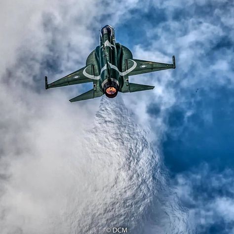 Aviation Lover on Instagram: “JF-17 Thunder after takeoff from Le Bourget 2019 - conquering the sky. #Repost @maverick7372345 #jf17 #jf17thunder #paf #pakistan…” Jf 17 Thunder, Jf17 Thunder, Dynamic Wallpaper, Iphone Dynamic Wallpaper, Fighter Pilot, Dress Fabric, The Sky, Pakistan, Iphone