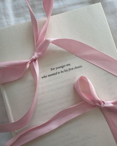 @hannahgraceauthor why would you do that to me? ☁️🫧 Book: Wildfire by Hannah Grace This dedication has always made me tear up Have you… | Instagram Fundo Pink, Book Dedications, Book Dedication, Book Romance, Spicy Romance, Blind Date With A Book, Date With A Book, Book Lover Gifts, Personalized Book