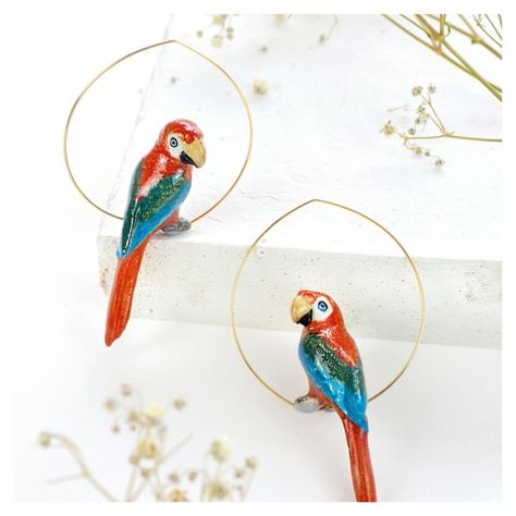 🦜 . . . . #boomandmellow #nachbijoux #porcelain #porcelainjewelry #parrot #parrotearrings #porcelainparrot #jewelry #fashionaccessories #earrings #fashionjewelry #parrots #ceramic #ceramicjewelry #earringsoftheday #jewelryoftheday Yellow Parakeet, Parrot Earrings, Sleeping Panda, Queen Of The Jungle, Flamingo Necklace, Red Parrot, Tropical Outfit, Porcelain Animal, Sparrow Bird