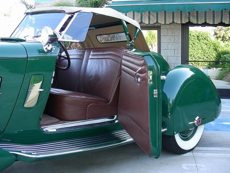 [​IMG] Most Beautiful Cars, Horseless Carriage, Packard Cars, Art Deco Car, Retro Auto, East La, British Sports Cars, Antique Car, American Motors