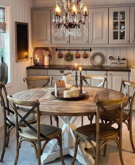 French Country, Cottage & Farmhouse | Love the table! ❤️ | Facebook Cross Back Dining Chairs, Casa Country, Antique Farmhouse, Farmhouse Dining, Country Home, Dining Chair Set, Country Decor, Room Table, House Inspo