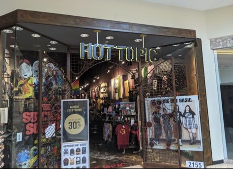 Hot Topic Aesthetic, Hot Topic Store, Aesthetic Store, Aesthetic Stores, Birthday Board, Grunge Goth, Early 2000s, Hot Topic, Cool Outfits