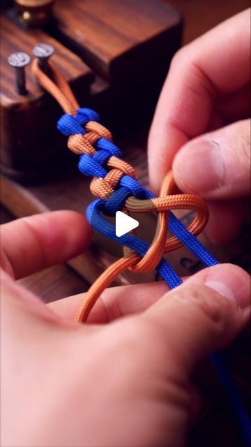 Paracord Patterns, Bracelet Tutorials, Paracord Tutorial, 550 Paracord, November 11, Weaving Patterns, Bracelet Tutorial, Tie Knots, Hair Tools