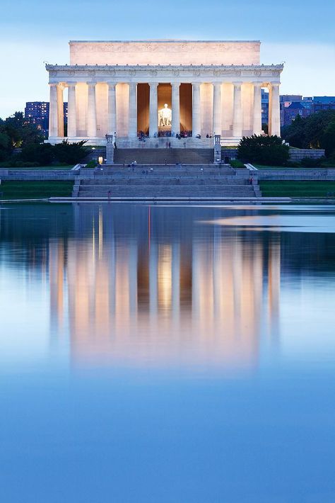 American Landmarks, Gettysburg Address, Dc Trip, Washington Dc Travel, Dc Travel, Lincoln Memorial, Large Chair, District Of Columbia, King Jr