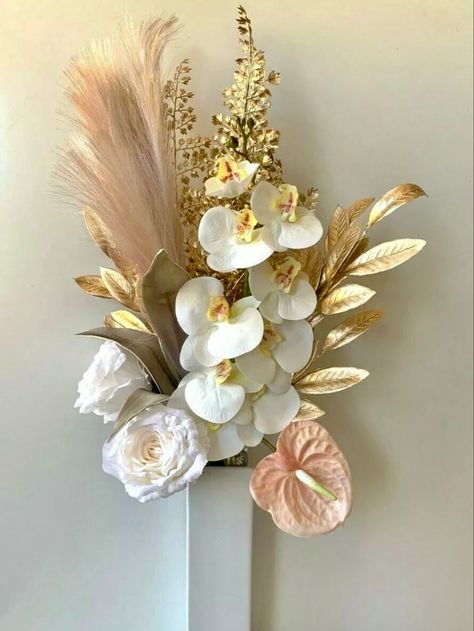 Paper Floral Arrangements, Dried Flowers Arrangement, Floral Designs Arrangements, Orchid Flower Arrangements, Large Flower Arrangements, Paper Flower Art, Mola Ali, Creative Flower Arrangements, Flower Vase Arrangements