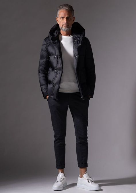 Casual Outfits Men Fall, Turtleneck Outfit Men, Mens Business Casual Outfits, Men Stylish Dress, Guys Clothing Styles, Winter Outfits Men, Mens Fashion Casual Outfits, Dinner Outfits, Men Fashion Casual Outfits