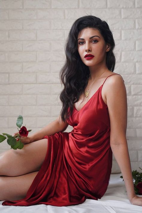 Amyra Dastur | cute indian actress | cute Bollywood actress Amyra Dastur, South Actress, Akshay Kumar, Face Images, Instagram Models, Desi Beauty, Girl Face, Bollywood Actress, Night Dress