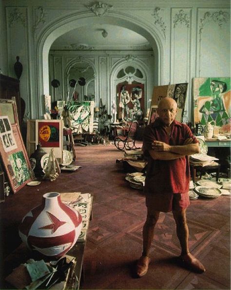 Pablo Picasso's atelier in Cannes, France Pablo Picasso, Cubism, Art Picasso, Artist Loft, Environmental Portraits, Willem De Kooning, Picasso Art, Paul Cezanne, Famous Artists