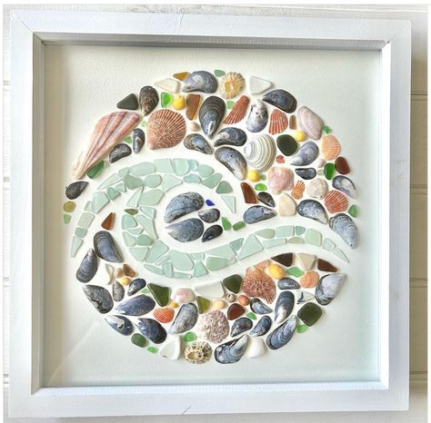 Sea Shell Wave Art, Beach Picture Frames Diy, Coastal Decorating Ideas Beach Inspired, Shell And Rock Art, Seashell Shadow Box Ideas Diy, Shell Artwork Ideas, Beach Finds Art, Shell Stepping Stones, Seaglass Resin Art