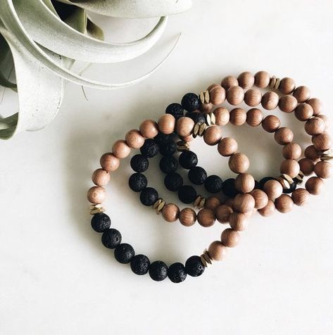 Beaded Bracelet Ideas, Lava Bead Jewelry, Stretch Beaded Bracelets Diy, Wood Jewelery, Brass Detail, Wood Bead Bracelet, Diffuser Jewelry, Diy Bracelet Designs, Beads Bracelet Design