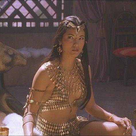 Kelly Hu on Instagram: “In "The Scorpion King," her first leading Hollywood role, Hu plays Cassandra, a sorceress kidnapped by The Rock from an evil king who…” Scorpion King Sorceress, Kelly Hu Scorpion King, Sorceress Aesthetic, Scorpion Woman, The Scorpion King, Scorpion King, Evil King, Kelly Hu, Pacific Islands