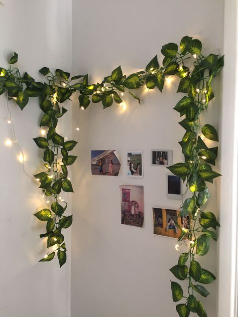 Leafs Decoration Wall, Fake Leaves Room Decor, Leaf Room Aesthetic, Fake Leaf Wall Decor, Fake Leaves Wall Decor Bedroom Aesthetic, Green Room Colors, Simple Room Decoration, Fake Leaves, Hostel Room