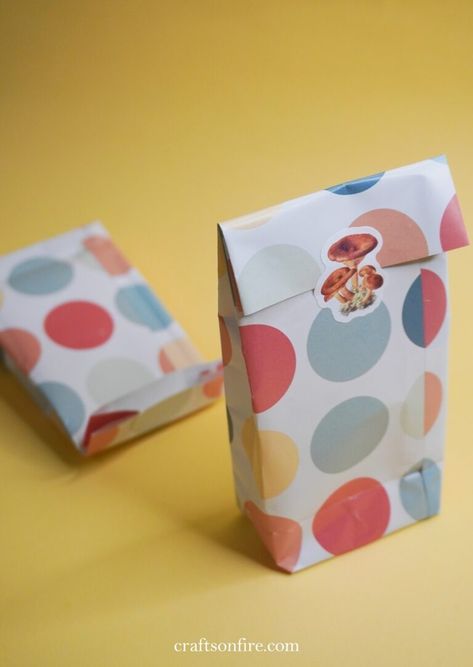 How To Make A Gift Bag From Patterned Paper - Craftsonfire How To Make A Small Paper Bag, Easy Paper Bags Diy, How To Make A Paper Bag Step By Step, Small Paper Bags Diy, How To Make Paper Bags Step By Step, Diy Small Bag, Diy Gift Bags Paper, Origami Gift Bag, Make A Gift Bag