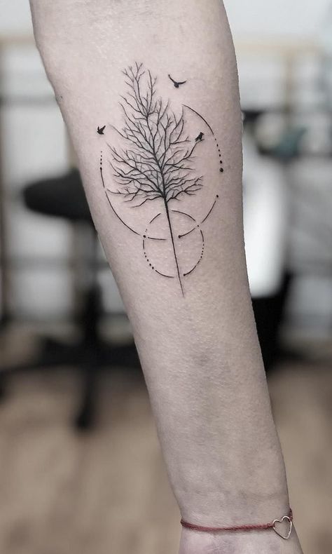 minimalist tree tattoo with geometric touches © tattoo artist @efer_bp | Törőcsik Art Studio 💟💟💟💟💟💟 Geometric Tree Tattoo, Tattoos Tree, Geometric Tree, Rip Tattoo, Geometric Trees, Tree Tattoos, Shape Tattoo, Muster Tattoos, Tree Tattoo Designs