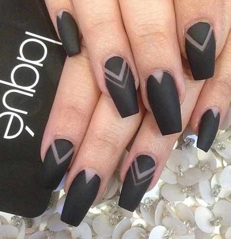 Level up your matte black nail look with chevron patterns. Black Coffin Nails, Coffin Nails Matte, Matte Black Nails, Black Nail Art, Thanksgiving Nails, Nails Polish, Black Nail, Mooncake, Prom Nails