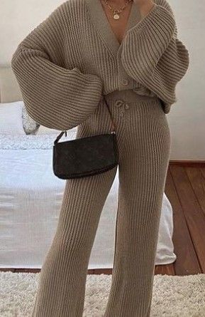 Outfits 2023 Summer, Sweater Sets, Two Piece Outfits, Oversized Knit Cardigan, Cold Outfits, Cute Lazy Outfits, Outfits 2023, Classy Casual Outfits, Baggy Pants