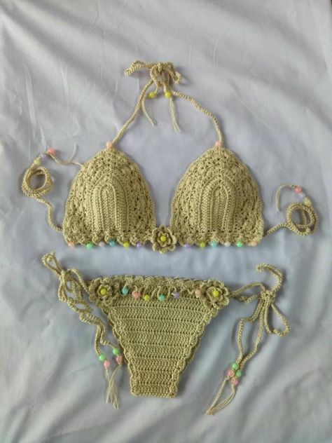 Adult Dresses, Small Crochet Gifts, Diy Summer Clothes, Handmade Bikinis, Crochet Bathing Suits, Crochet Bra, Crochet Swim, Crochet Inspo, Cute Swimsuits