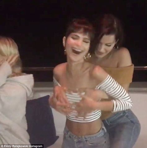 Bella Hadid and Emily Ratajkowski swap Cannes gowns for crop tops Bella Hadid Cannes, Cannes 2017, Irish Fashion, Yacht Party, Celebration Gif, Old Video, Emily Ratajkowski, Queen B, Cannes Film Festival