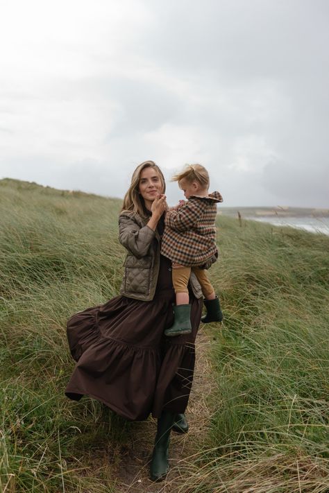 Winter Family Shoot Outfits, Western Inspired Family Photo, Denim Dress Family Photos, Julia Berolzheimer Ireland, Julia Berolzheimer Family Photos, Julia Berlotzheimer, Cozy Winter Family Photos, Scotland Family Photos, Family Session Outfits Fall