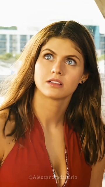 Baywatch Alexandra, Alexandra Daddario Baywatch, Marine Biologist, Zac Efron, Alexandra Daddario, Baywatch, Jennifer Lopez, Blonde, Hair